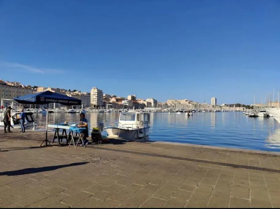 Apartament Appartement Vieux Port Clim Marsylia